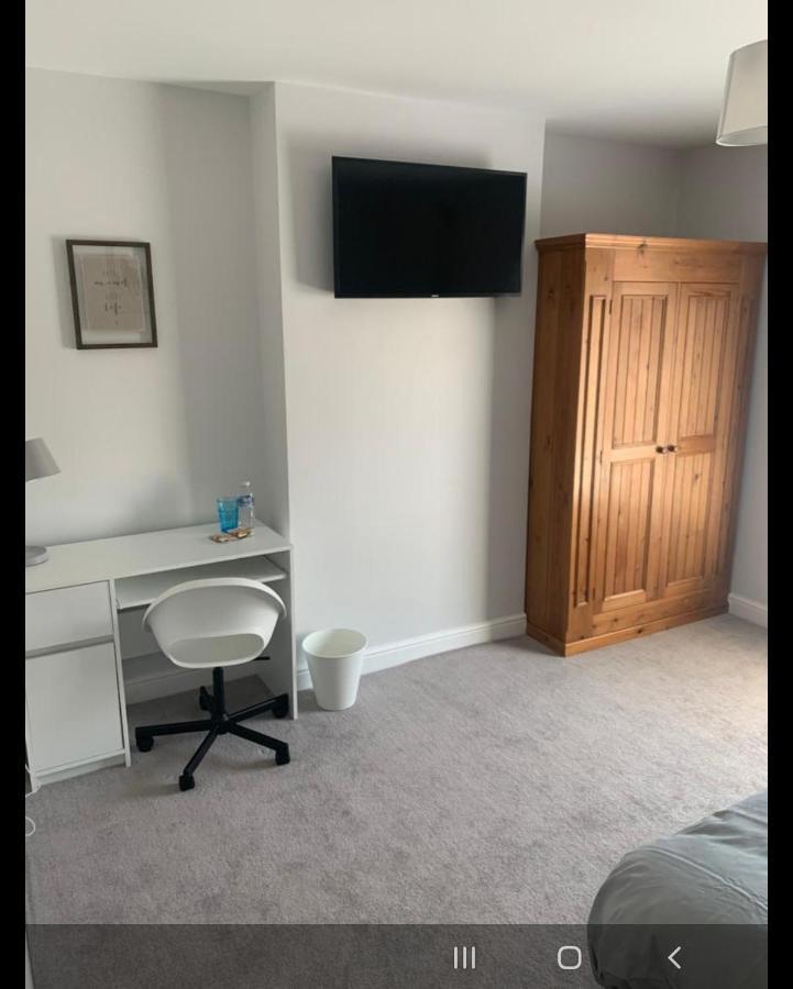 Beautiful Room In Apartment Near Town Centre Rugby Exterior foto